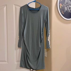 PinkBlush. Jade Maternity Dress. Lace on Sleeves. Size Small